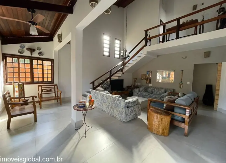 Foto 5 de Sobrado com 4 quartos à venda, 300m2 em Sao Sebastiao - SP