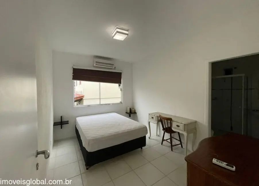 Foto 8 de Sobrado com 5 quartos à venda, 520m2 em Sao Sebastiao - SP