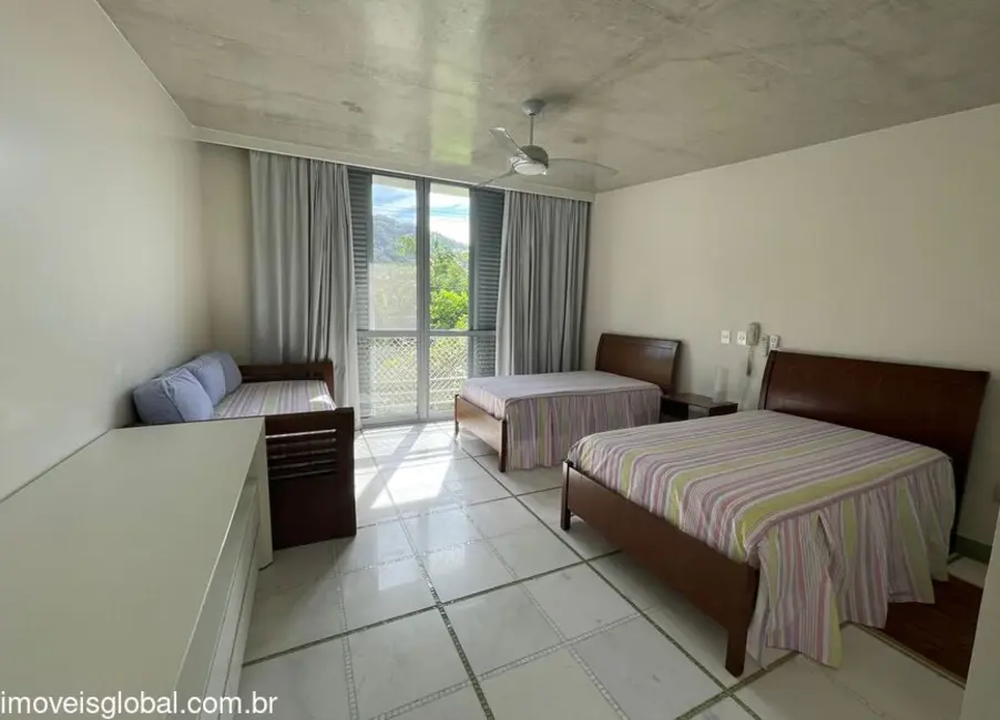 Foto 4 de Sobrado com 6 quartos à venda, 850m2 em Sao Sebastiao - SP