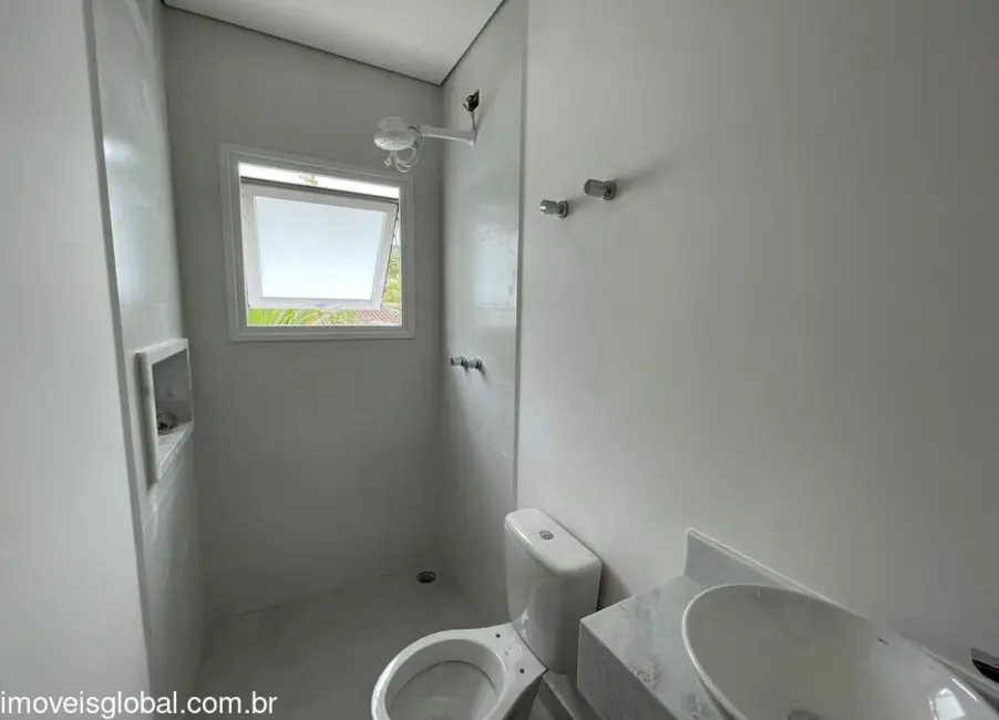 Foto 9 de Sobrado com 4 quartos à venda, 300m2 em Sao Sebastiao - SP