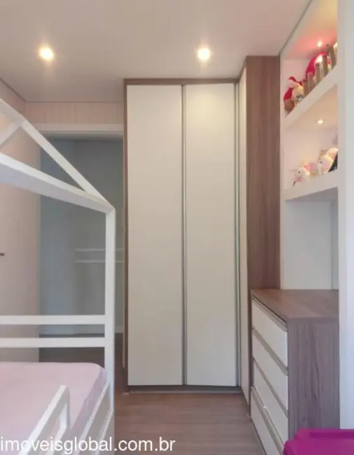 Apartamento com 3 quartos à venda, 67m2 em Curitiba - PR - imagem 9 Foto 9 de Apartamento com 3 quartos à venda, 67m2 em Curitiba - PR