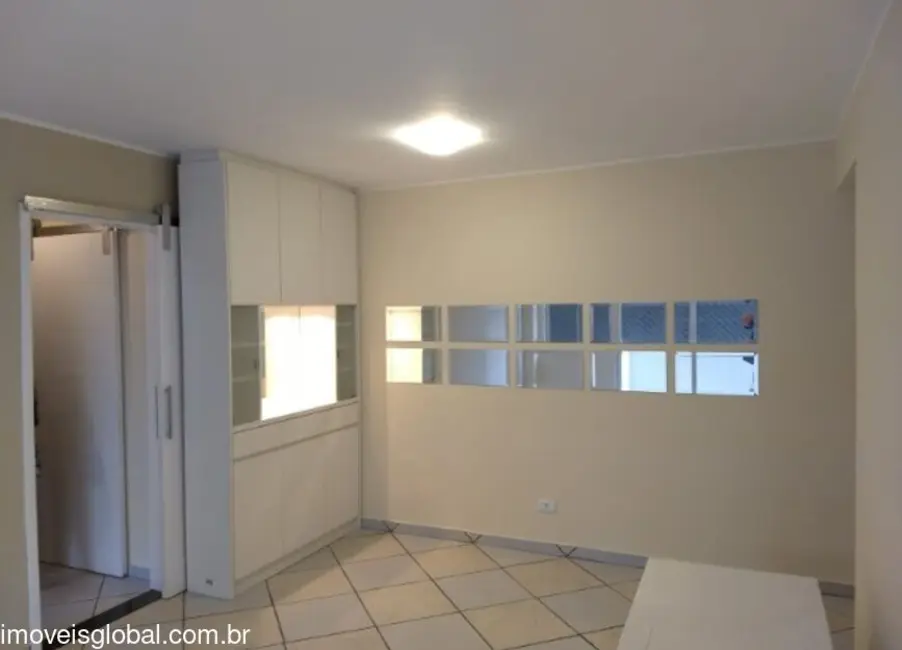 Foto 2 de Apartamento com 2 quartos à venda, 67m2 em Cristo Rei, Curitiba - PR