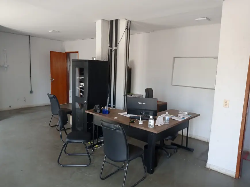 Armazém / Galpão à venda, 605m2 em Setor Sudoeste, Goiania - GO - imagem 8 Foto 8 de Armazém / Galpão à venda, 605m2 em Setor Sudoeste, Goiania - GO