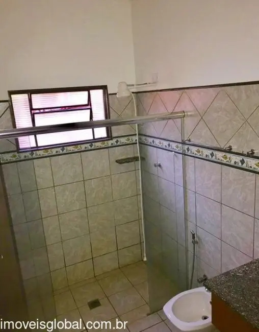 Foto 6 de Sítio / Rancho com 4 quartos para alugar, 300m2 em Guaraci - SP