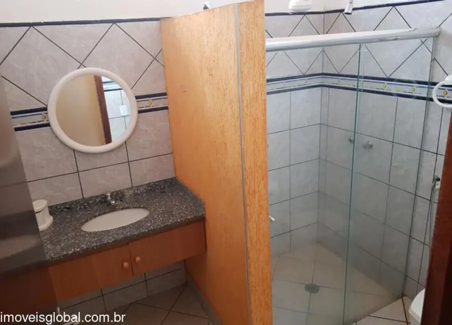 Foto 17 de Sítio / Rancho com 4 quartos para alugar, 300m2 em Guaraci - SP