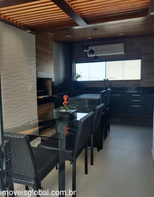 Cobertura com 3 quartos à venda, 180m2 em São Domingos, Niteroi - RJ - imagem 6 Foto 6 de Cobertura com 3 quartos à venda, 180m2 em São Domingos, Niteroi - RJ