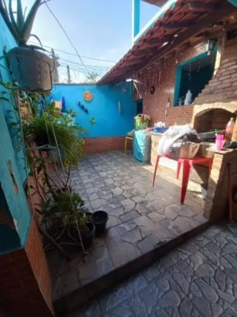 Casa com 3 quartos à venda, 200m2 em Realengo, Rio De Janeiro - RJ - imagem 9 Foto 9 de Casa com 3 quartos à venda, 200m2 em Realengo, Rio De Janeiro - RJ