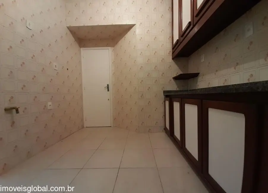Apartamento com 3 quartos para alugar, 94m2 em Tijuca, Rio De Janeiro - RJ - imagem 4 Foto 4 de Apartamento com 3 quartos para alugar, 94m2 em Tijuca, Rio De Janeiro - RJ