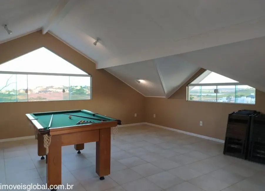 Casa de Condomínio com 4 quartos à venda, 437m2 em Macae - RJ - imagem 3 Foto 3 de Casa de Condomínio com 4 quartos à venda, 437m2 em Macae - RJ