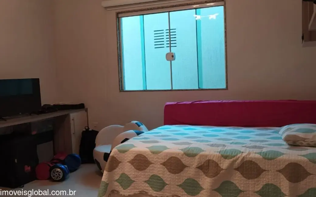 Casa de Condomínio com 4 quartos à venda, 437m2 em Macae - RJ - imagem 7 Foto 7 de Casa de Condomínio com 4 quartos à venda, 437m2 em Macae - RJ