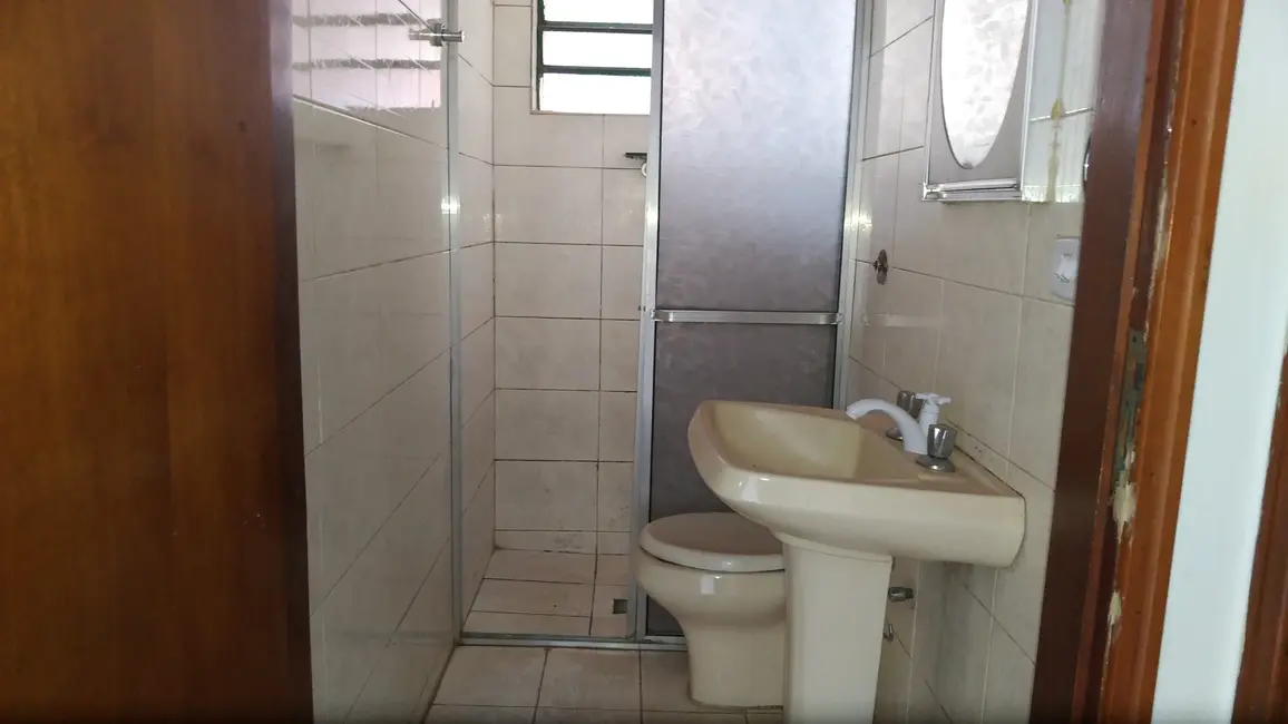 Sobrado com 4 quartos à venda, 166m2 em Conceição, Londrina - PR - imagem 9 Foto 9 de Sobrado com 4 quartos à venda, 166m2 em Conceição, Londrina - PR