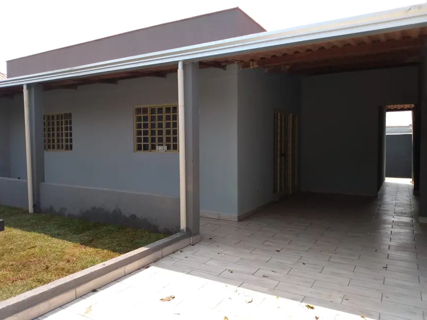 Foto 1 de Casa com 2 quartos à venda, 115m2 em João Paz, Londrina - PR