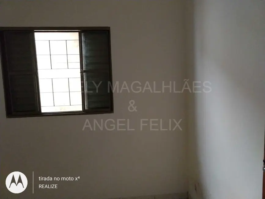 Casa com 2 quartos à venda, 55m2 em Residencial Portal do Sol, Londrina - PR - imagem 3 Foto 3 de Casa com 2 quartos à venda, 55m2 em Residencial Portal do Sol, Londrina - PR
