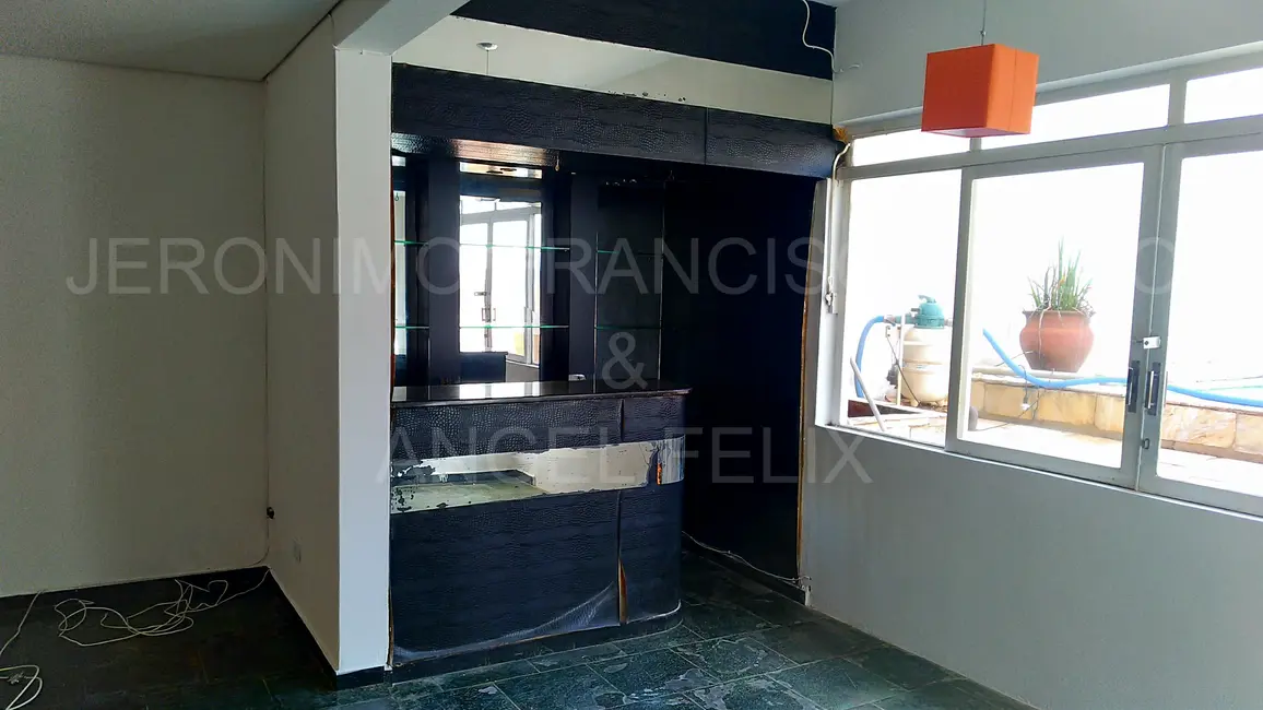 Sobrado com 2 quartos à venda, 293m2 em Jardim Presidente, Londrina - PR - imagem 8 Foto 8 de Sobrado com 2 quartos à venda, 293m2 em Jardim Presidente, Londrina - PR