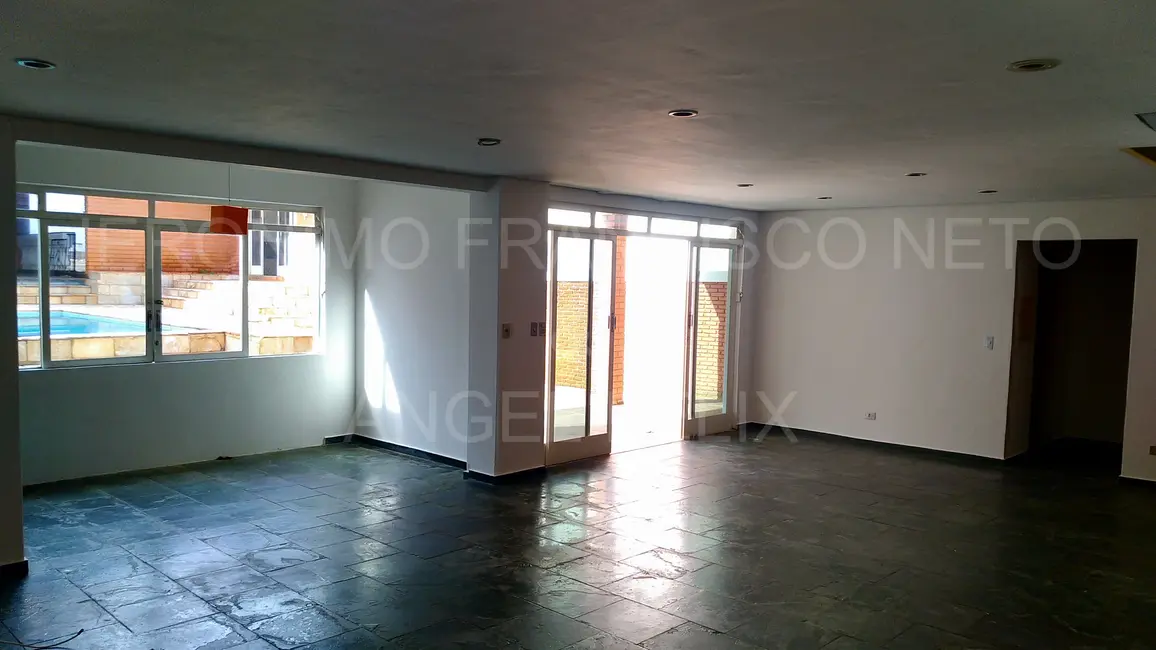 Sobrado com 2 quartos à venda, 293m2 em Jardim Presidente, Londrina - PR - imagem 7 Foto 7 de Sobrado com 2 quartos à venda, 293m2 em Jardim Presidente, Londrina - PR