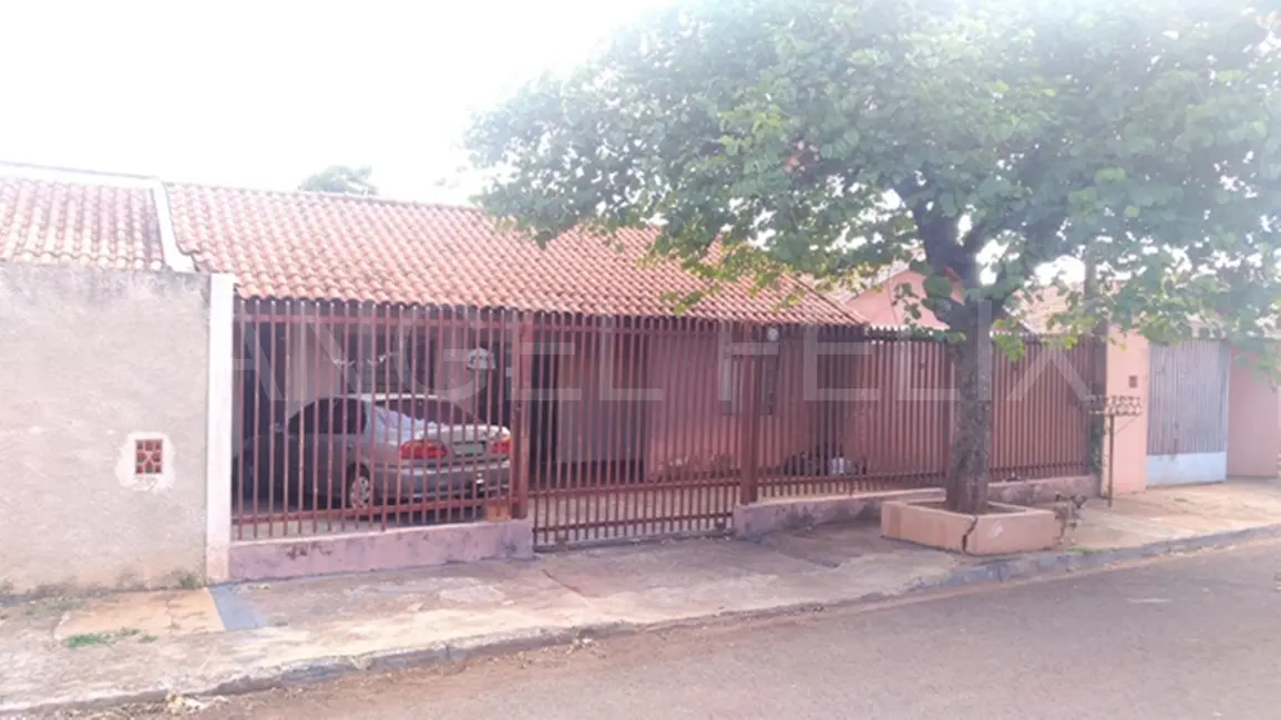 Foto 2 de Casa com 3 quartos à venda, 126m2 em Londrina - PR