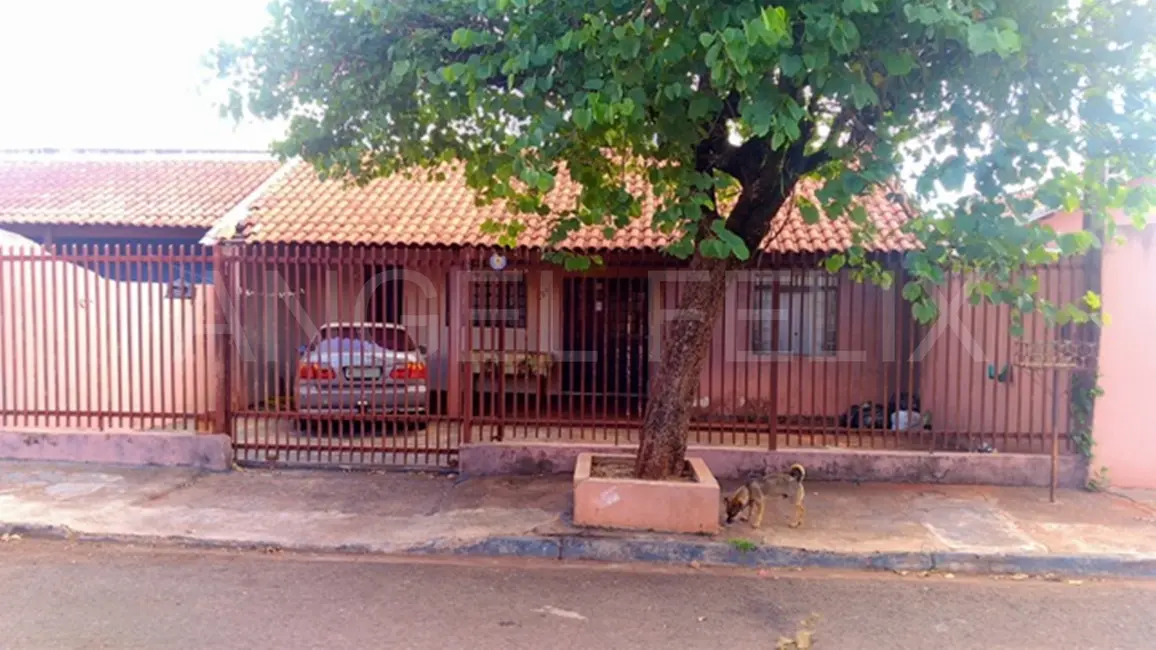 Foto 1 de Casa com 3 quartos à venda, 126m2 em Londrina - PR