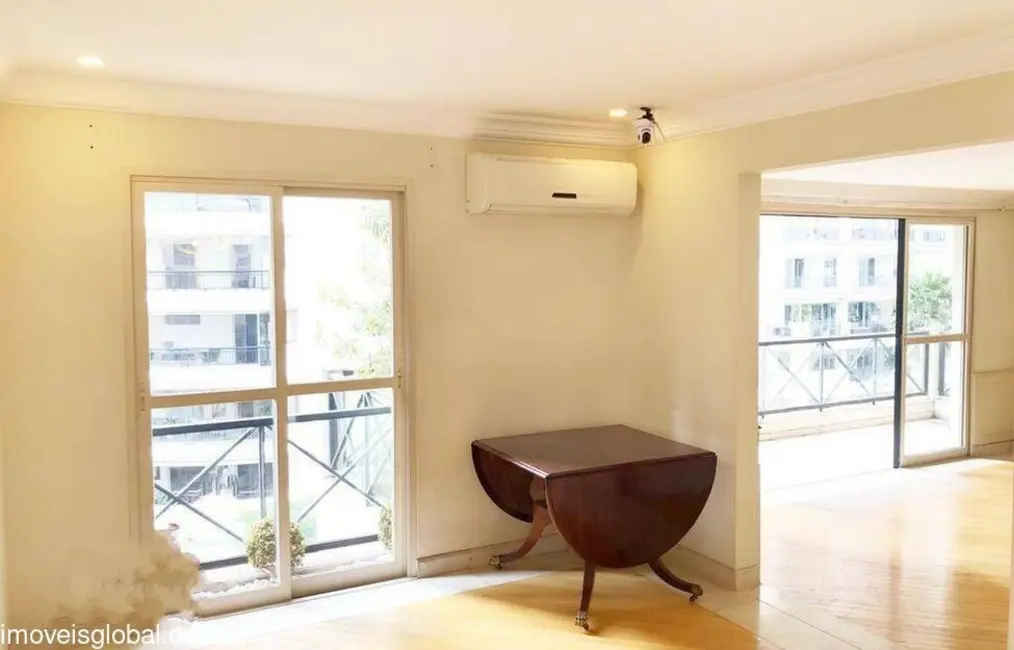 Foto 1 de Apartamento com 3 quartos à venda, 215m2 em São Paulo - SP