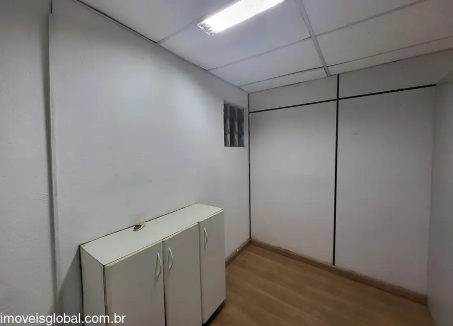 Armazém / Galpão para alugar, 240m2 em Barreto, Niteroi - RJ - imagem 5 Foto 5 de Armazém / Galpão para alugar, 240m2 em Barreto, Niteroi - RJ