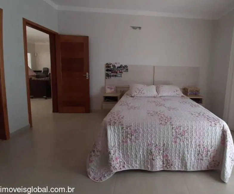 Casa com 4 quartos à venda, 250m2 em Boituva - SP - imagem 9 Foto 9 de Casa com 4 quartos à venda, 250m2 em Boituva - SP