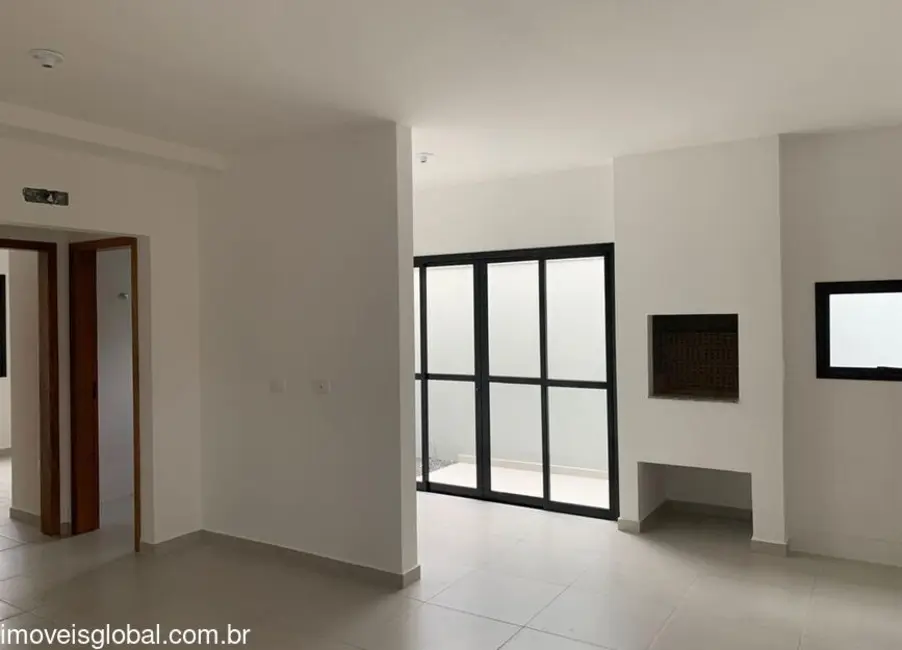 Foto 2 de Apartamento com 2 quartos à venda, 89m2 em Itapoa - SC