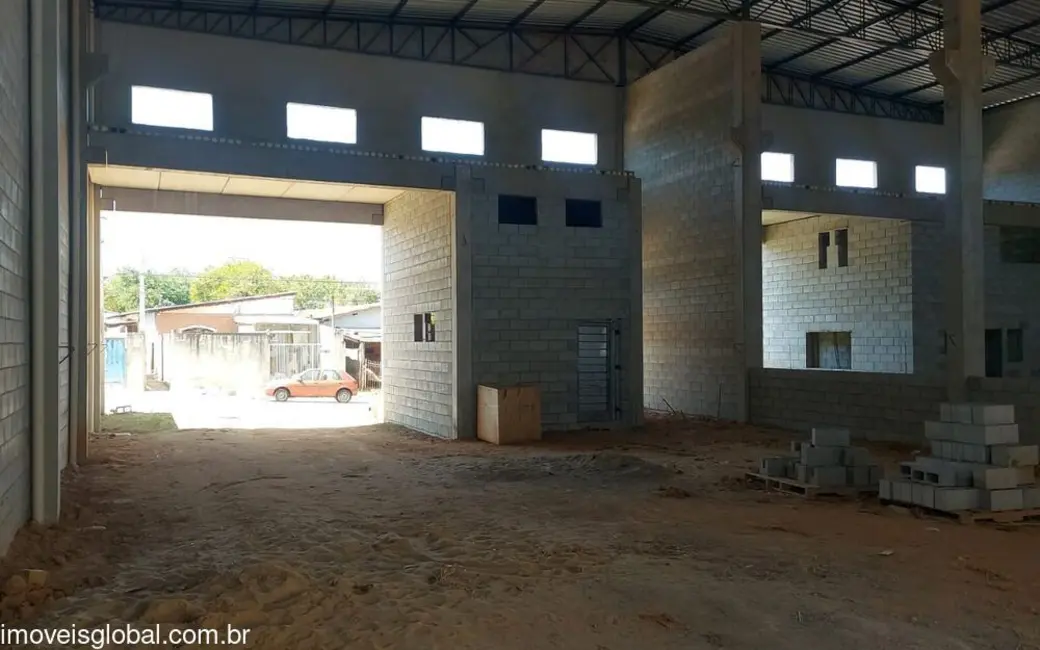 Armazém / Galpão com 2 quartos para alugar, 686m2 em Sorocaba - SP - imagem 4 Foto 4 de Armazém / Galpão com 2 quartos para alugar, 686m2 em Sorocaba - SP