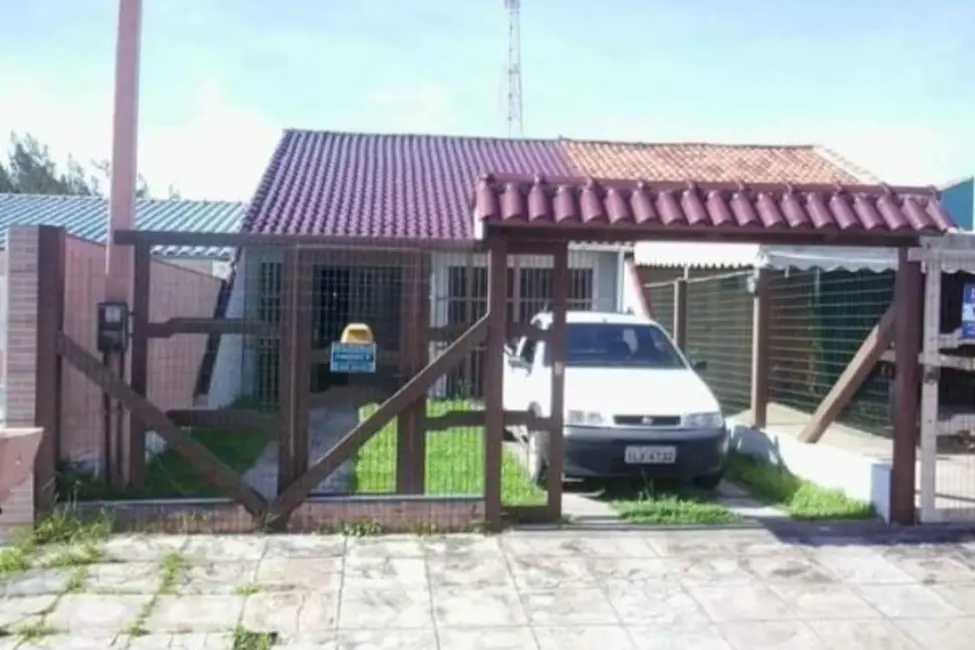 Foto 1 de Casa com 2 quartos à venda, 50m2 em Cidreira - RS