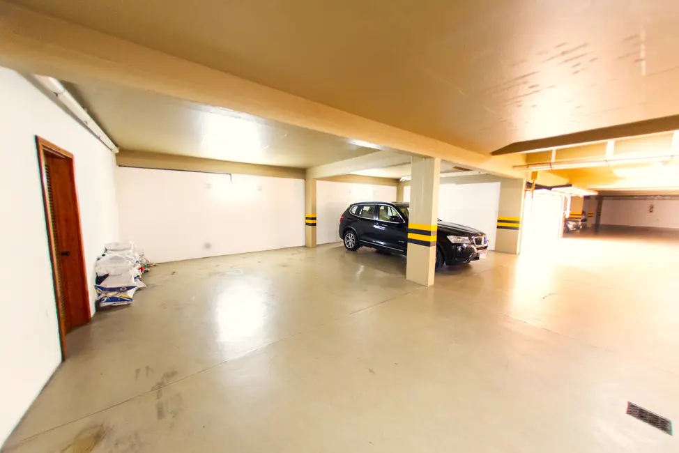 Foto 4 de Cobertura com 3 quartos à venda, 650m2 em Três Figueiras, Porto Alegre - RS