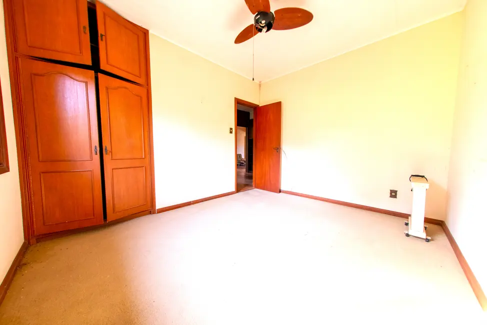 Sítio / Rancho com 3 quartos à venda, 30m2 em Belém Velho, Porto Alegre - RS - imagem 5 Foto 5 de Sítio / Rancho com 3 quartos à venda, 30m2 em Belém Velho, Porto Alegre - RS