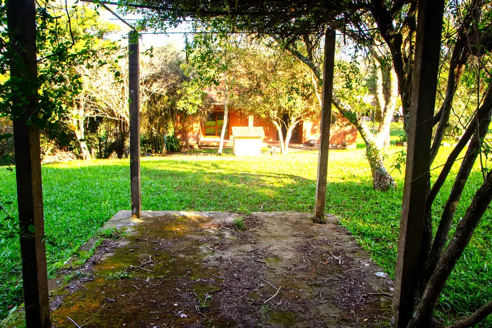 Sítio / Rancho com 3 quartos à venda, 30m2 em Belém Velho, Porto Alegre - RS - imagem 3 Foto 3 de Sítio / Rancho com 3 quartos à venda, 30m2 em Belém Velho, Porto Alegre - RS