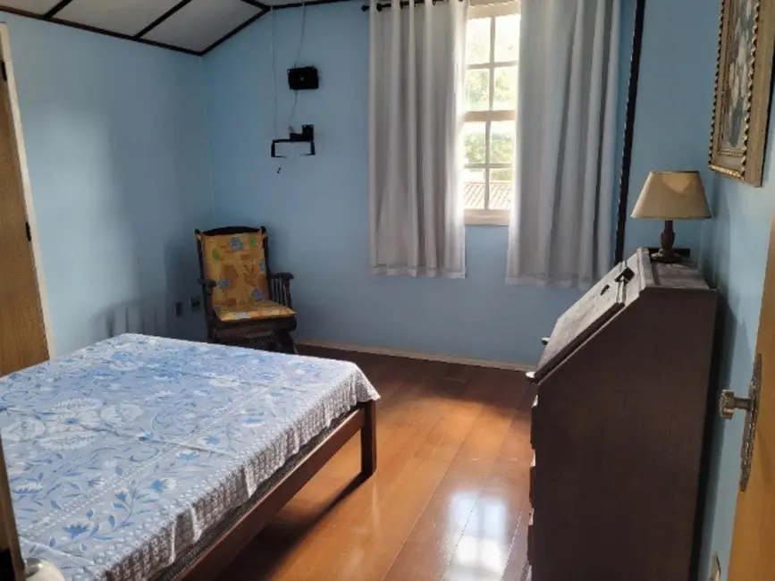 Cobertura com 3 quartos para alugar, 100m2 em Ermitage, Teresopolis - RJ - imagem 9 Foto 9 de Cobertura com 3 quartos para alugar, 100m2 em Ermitage, Teresopolis - RJ