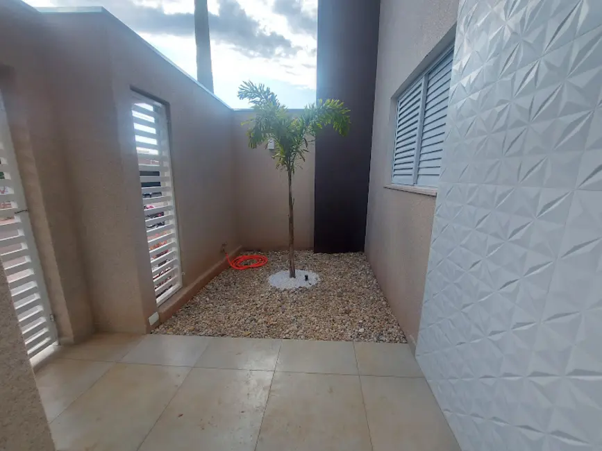 Casa com 2 quartos à venda, 200m2 em Olimpia - SP - imagem 4 Foto 4 de Casa com 2 quartos à venda, 200m2 em Olimpia - SP