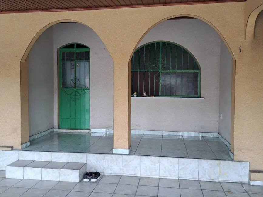 Casa com 5 quartos à venda, 250m2 em Manaus - AM - imagem 3 Foto 3 de Casa com 5 quartos à venda, 250m2 em Manaus - AM