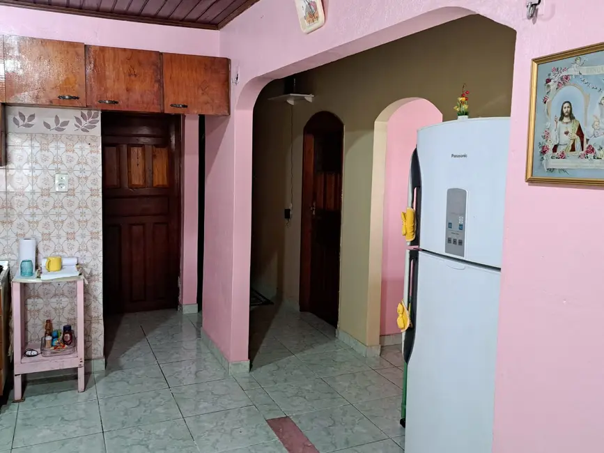 Casa com 5 quartos à venda, 250m2 em Manaus - AM - imagem 7 Foto 7 de Casa com 5 quartos à venda, 250m2 em Manaus - AM