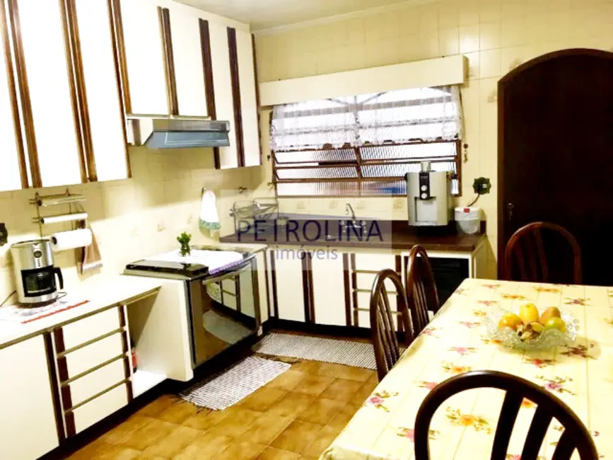 Sobrado com 4 quartos à venda, 241m2 em São Paulo - SP - imagem 4 Foto 4 de Sobrado com 4 quartos à venda, 241m2 em São Paulo - SP