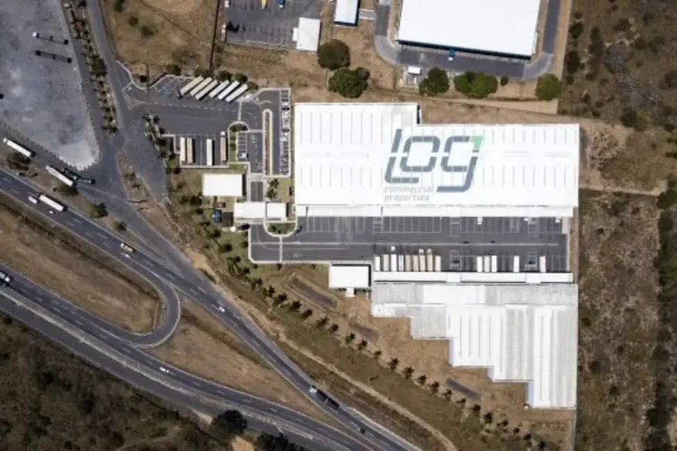 Armazém / Galpão para alugar, 1700m2 em Feira De Santana - BA - imagem 1 Foto 1 de Armazém / Galpão para alugar, 1700m2 em Feira De Santana - BA