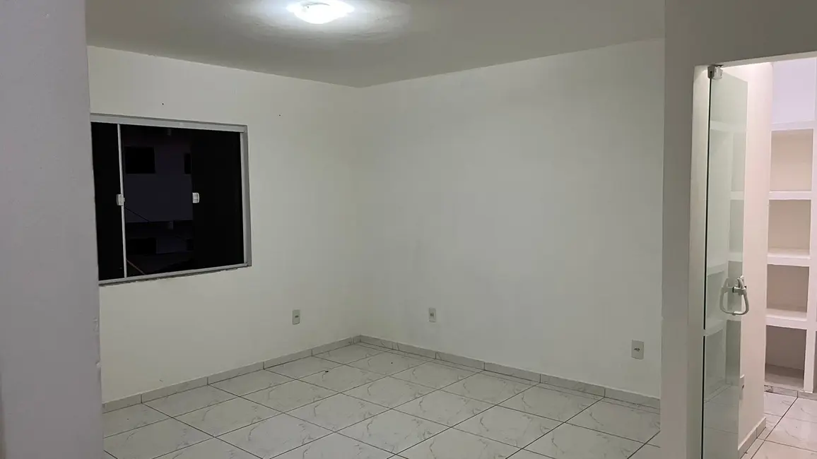 Casa com 3 quartos para alugar, 999m2 em Granja dos Cavaleiros, Macae - RJ - imagem 9 Foto 9 de Casa com 3 quartos para alugar, 999m2 em Granja dos Cavaleiros, Macae - RJ
