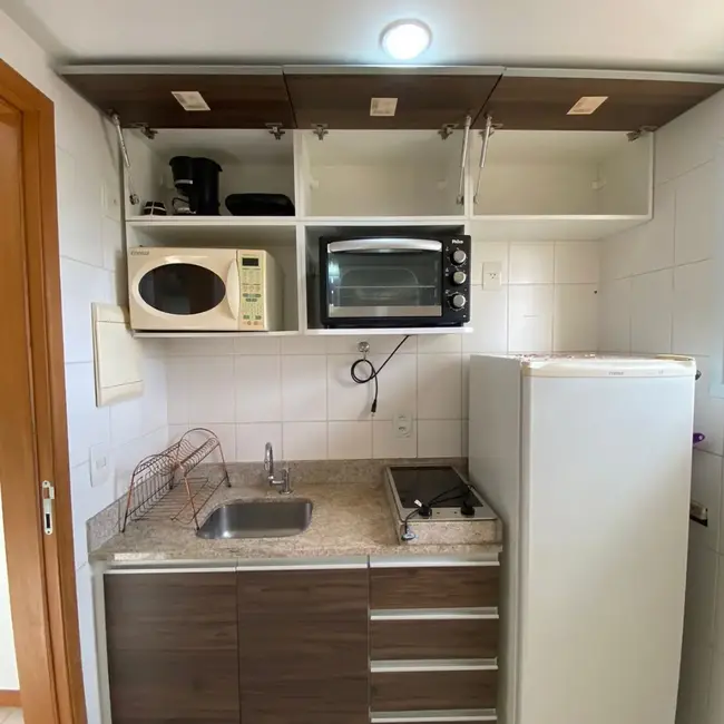 Apartamento com 2 quartos para alugar, 999m2 em Cavaleiros, Macae - RJ - imagem 5 Foto 5 de Apartamento com 2 quartos para alugar, 999m2 em Cavaleiros, Macae - RJ