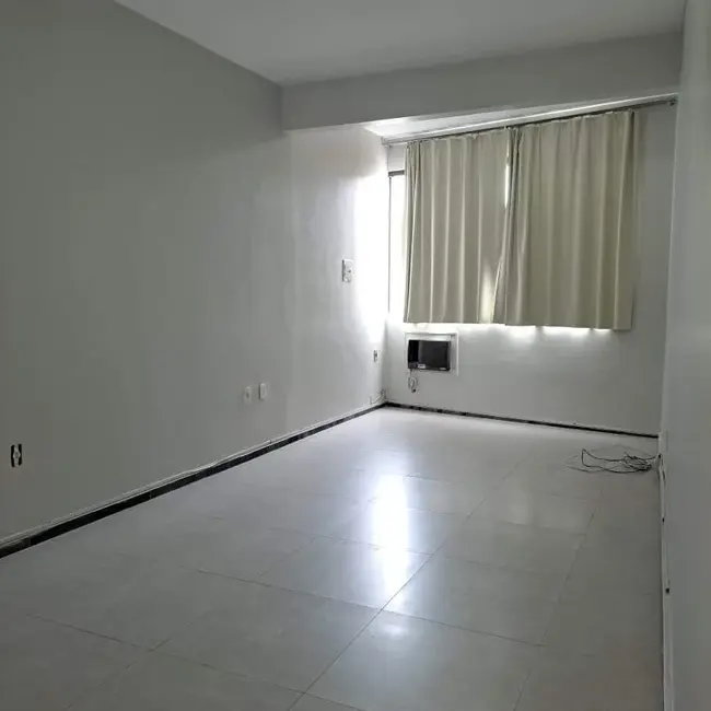 Foto 1 de Apartamento com 2 quartos para alugar, 999m2 em Aroeira, Macae - RJ