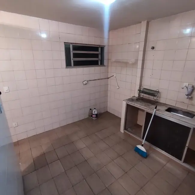 Apartamento com 2 quartos para alugar, 999m2 em Centro, Macae - RJ - imagem 4 Foto 4 de Apartamento com 2 quartos para alugar, 999m2 em Centro, Macae - RJ