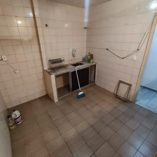 Apartamento com 2 quartos para alugar, 999m2 em Centro, Macae - RJ - imagem 6 Foto 6 de Apartamento com 2 quartos para alugar, 999m2 em Centro, Macae - RJ