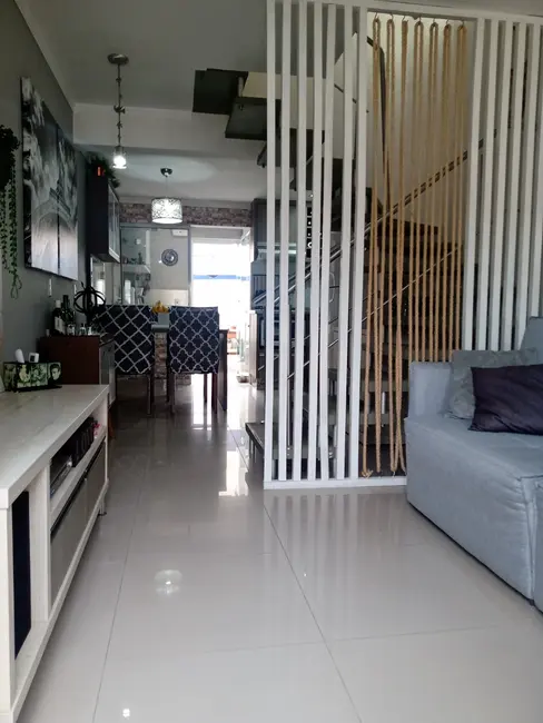 Sobrado com 2 quartos à venda, 68m2 em Camboriu - SC - imagem 3 Foto 3 de Sobrado com 2 quartos à venda, 68m2 em Camboriu - SC