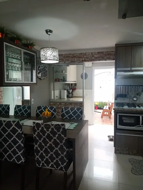 Sobrado com 2 quartos à venda, 68m2 em Camboriu - SC - imagem 5 Foto 5 de Sobrado com 2 quartos à venda, 68m2 em Camboriu - SC