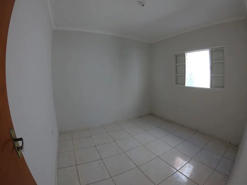 Foto 2 de Casa com 2 quartos à venda e para alugar, 154m2 em Junqueira, Lins - SP