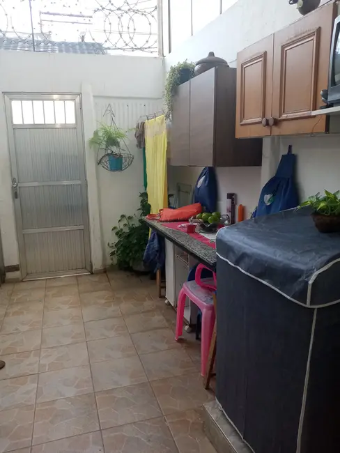 Casa com 4 quartos à venda, 184m2 em Olaria, Rio De Janeiro - RJ - imagem 6 Foto 6 de Casa com 4 quartos à venda, 184m2 em Olaria, Rio De Janeiro - RJ