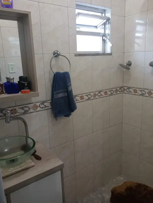 Casa com 4 quartos à venda, 184m2 em Olaria, Rio De Janeiro - RJ - imagem 4 Foto 4 de Casa com 4 quartos à venda, 184m2 em Olaria, Rio De Janeiro - RJ