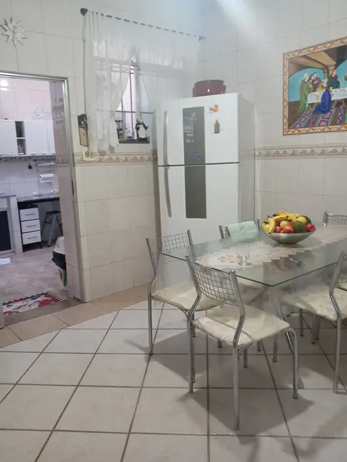 Casa com 4 quartos à venda, 184m2 em Olaria, Rio De Janeiro - RJ - imagem 3 Foto 3 de Casa com 4 quartos à venda, 184m2 em Olaria, Rio De Janeiro - RJ