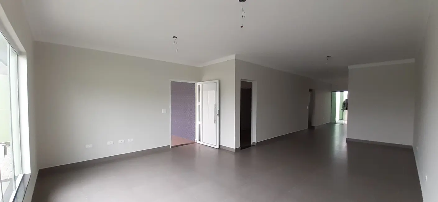 Casa com 3 quartos à venda, 240m2 em Peruibe - SP - imagem 6 Foto 6 de Casa com 3 quartos à venda, 240m2 em Peruibe - SP