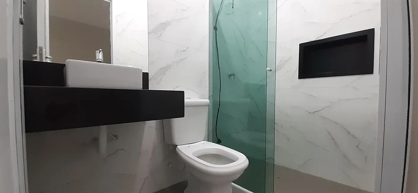 Casa com 3 quartos à venda, 240m2 em Peruibe - SP - imagem 8 Foto 8 de Casa com 3 quartos à venda, 240m2 em Peruibe - SP