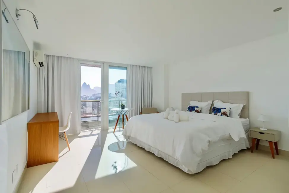 Apartamento com 2 quartos para alugar, 120m2 em Ipanema, Rio De Janeiro - RJ - imagem 5 Foto 5 de Apartamento com 2 quartos para alugar, 120m2 em Ipanema, Rio De Janeiro - RJ